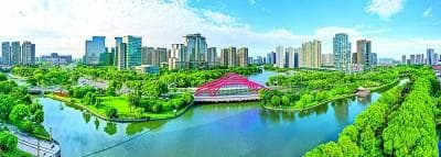 宁波：甬江新潮腾 竞逐向未来