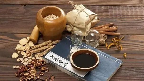 中医治法的常与变：从整体观念到辨证论治