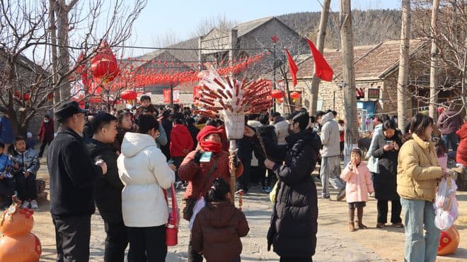 山东沂南：红色文旅热，旅游消费旺