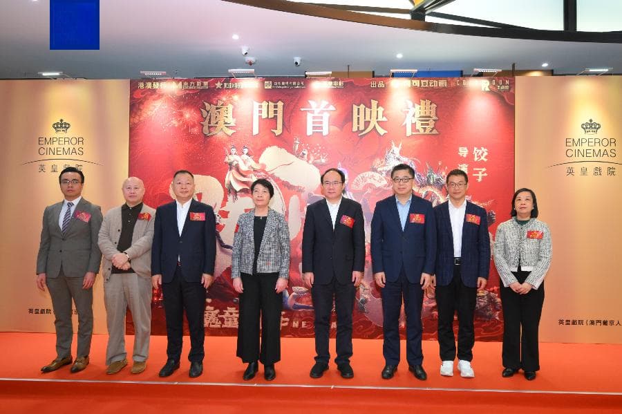 突破126亿元！饺子闭关，团队停止采访，deepseek怎么看？