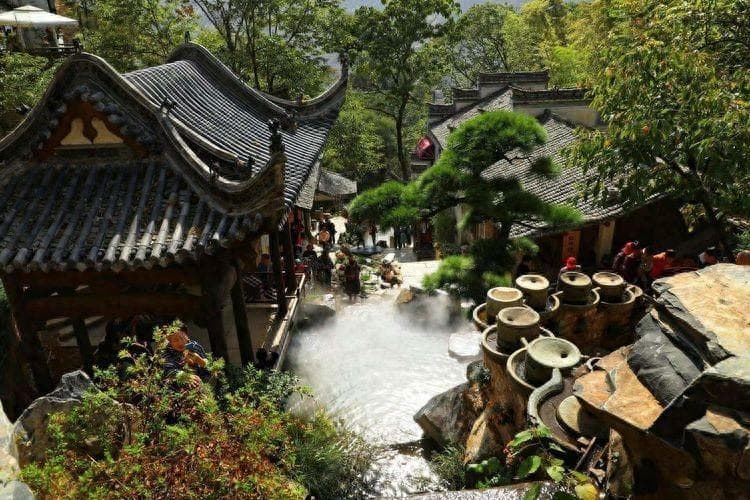 篁岭，神奇的花溪水街