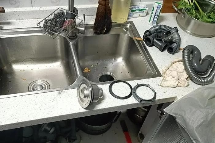 厨房洗菜盆管道堵塞怎么疏通？