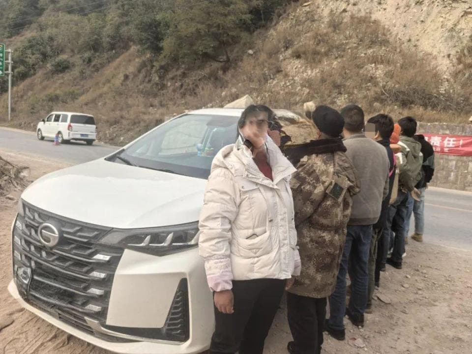 达日县交警曝光无证驾驶案例：多人被拘并罚款