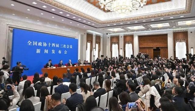 两会首场发布会，发言人谈到这些民生热点议题