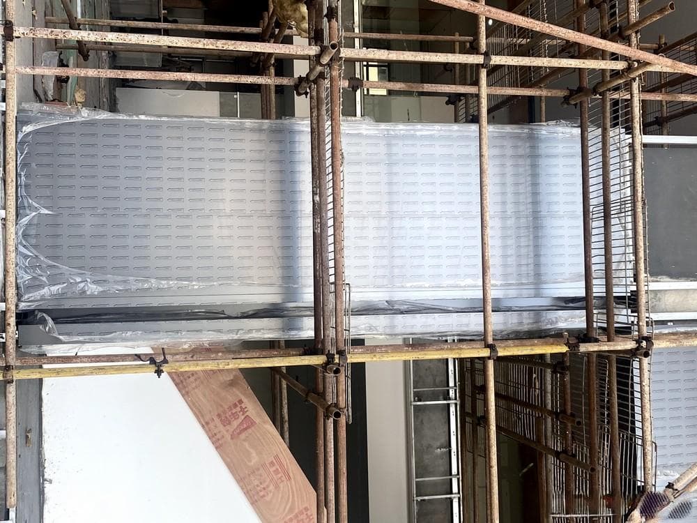 铝材料在建筑与工业领域的多元应用