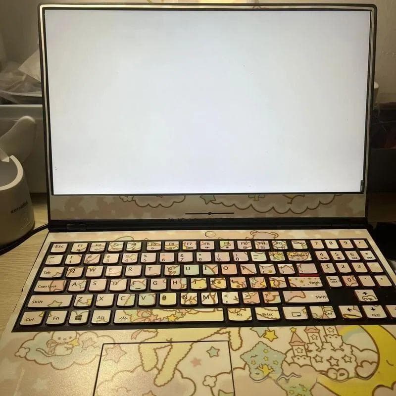 电脑白屏了怎么办？定位原因，快速解决问题！详细操作指南