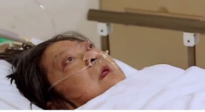 67岁老人心脏骤停半小时后奇迹苏醒，2岁孙子一句话唤醒奶奶