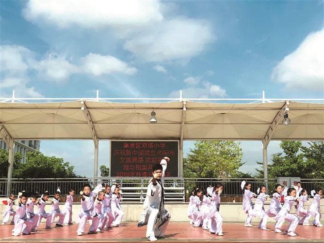 书写也会影响学科成绩 我市有学校长期开展书法特色教育