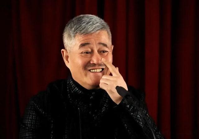 赵本山退出春晚原因曝光，哈文裁员裁到“大动脉”