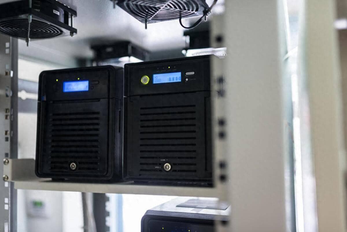 稳定之源，效率之基：UPS在工业自动化中的关键作用
