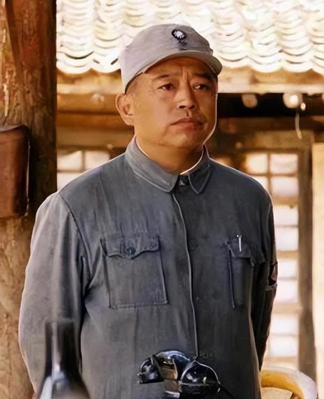 同样演彭德怀，把宗利群和丁勇岱一比，我才知道啥是老天爷赏饭吃
