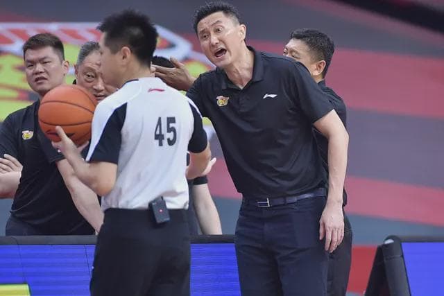 CBA新一周排名洗牌：广东暴跌4位，辽篮窜升6位进前3，榜一遇伤病