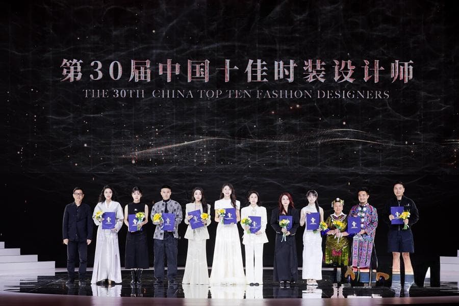 NUNU NONO张恩｜闪耀2025SS中国国际时装周，斩获中国十佳时装设计师