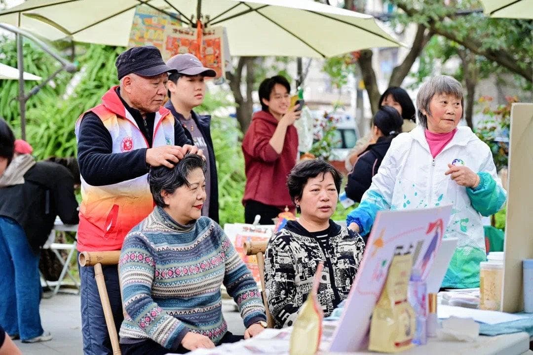 重新定义“邻里关系” 成都市武侯区发布“H！友邻”社区信任互助体系