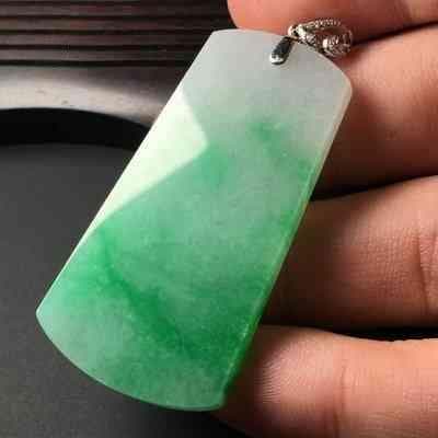 揭秘和氏璧：从珍贵玉石到皇家玉玺的传奇历程