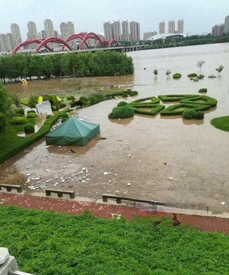 梦见下大暴雨发大水是什么意思
