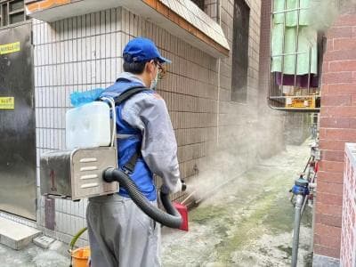 多措并举筑牢登革热防控“堡垒”