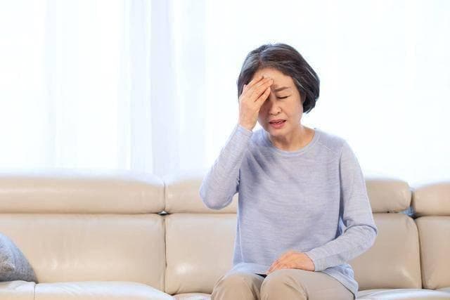 血管科医生：有效预防脑血栓的4种食物，50岁要多吃，早知早受益