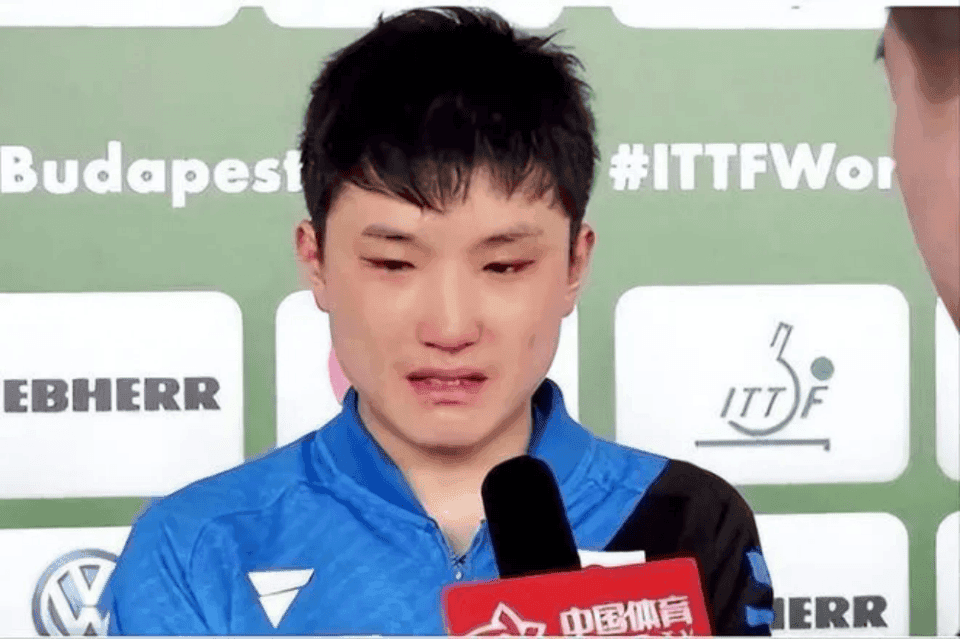 4-2夺冠，打哭日本张本智和，马斯喀特站：中国小将陈垣宇大爆发