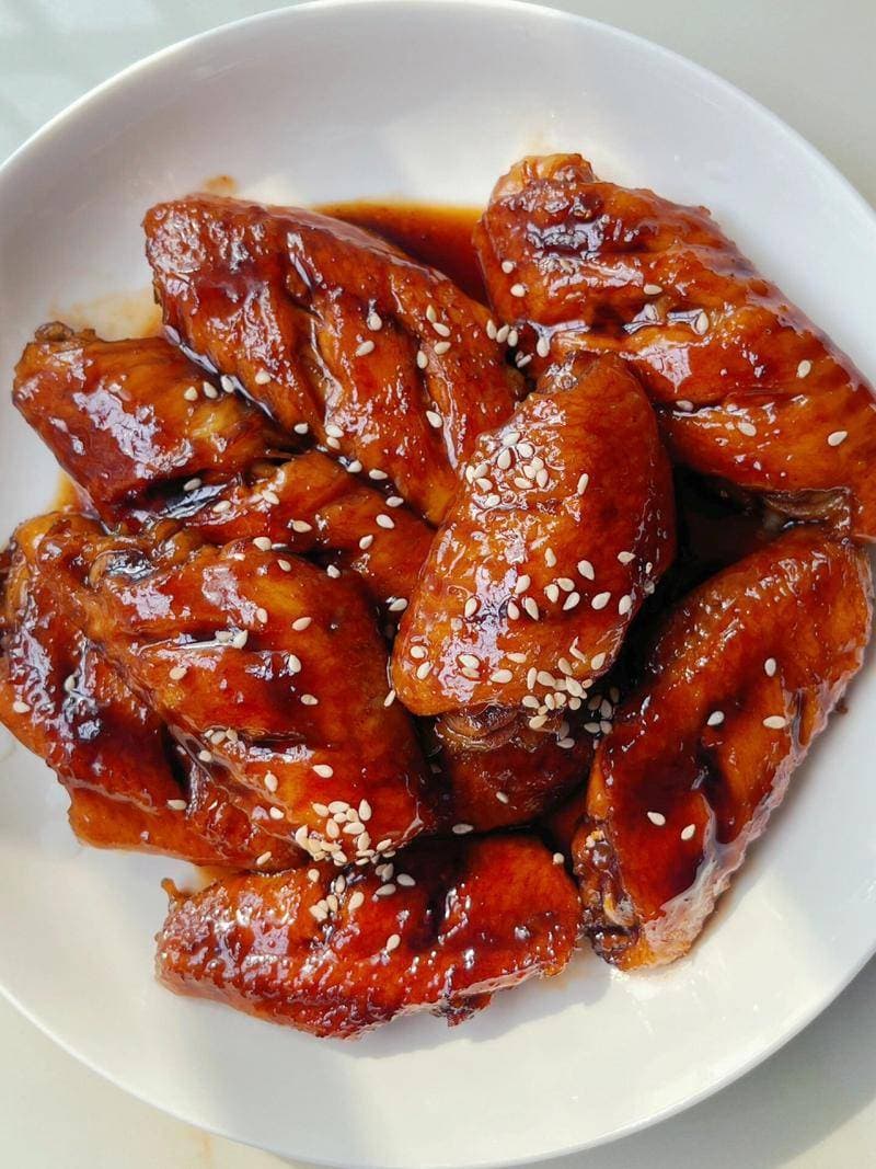 可乐鸡翅：甜蜜与鲜香交织的美味传奇