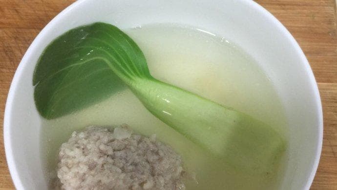 清炖狮子头：经典淮扬菜的完美制作指南