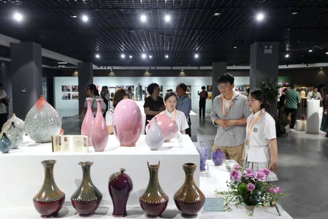 开封文化，这样出海