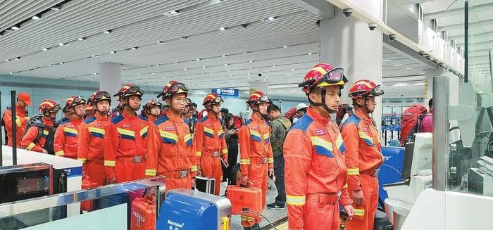 第一时间奔赴 空陆并进驰援 两支来自中国云南的救援队伍抵达缅甸
