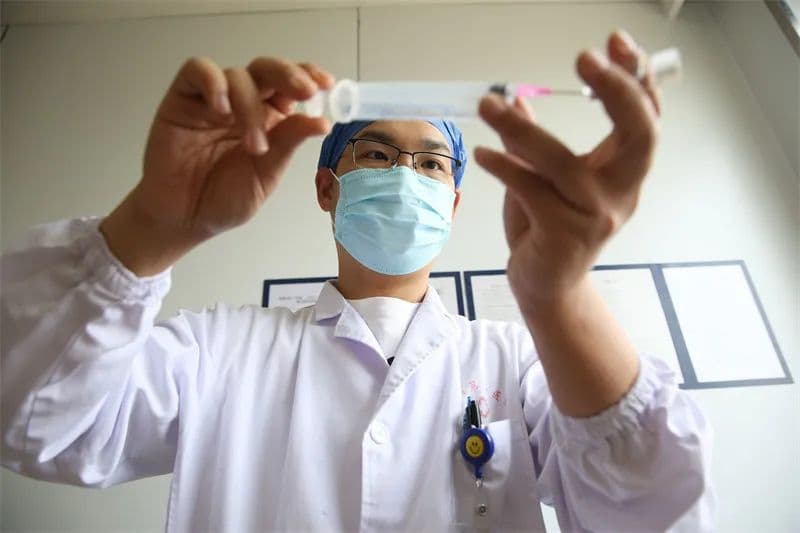 男护士，身边人的坚实“医”靠