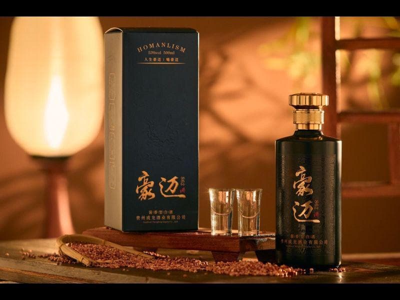 酱香白酒变黄：风味提升与潜在风险的考量