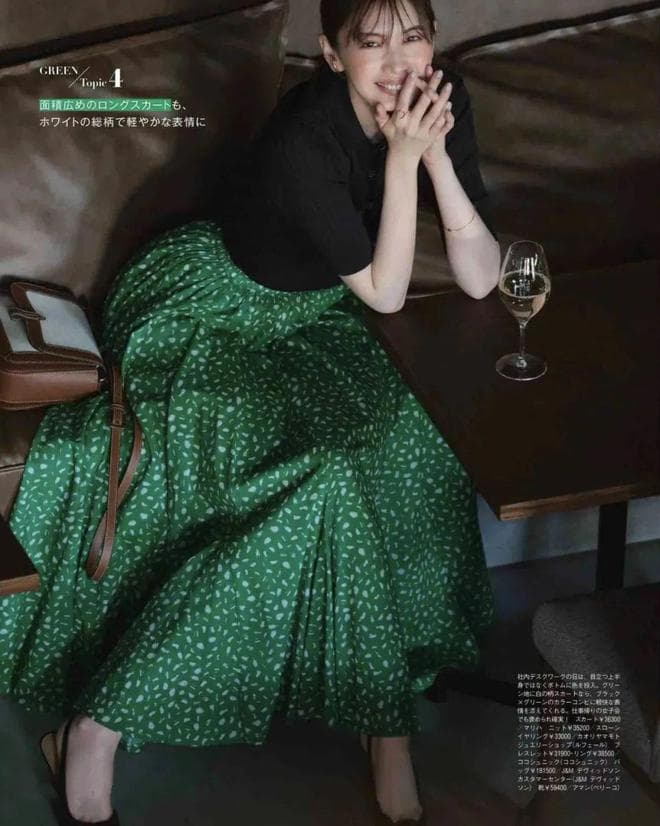 夏天的“黑色T恤”，这样搭配松弛又好看！