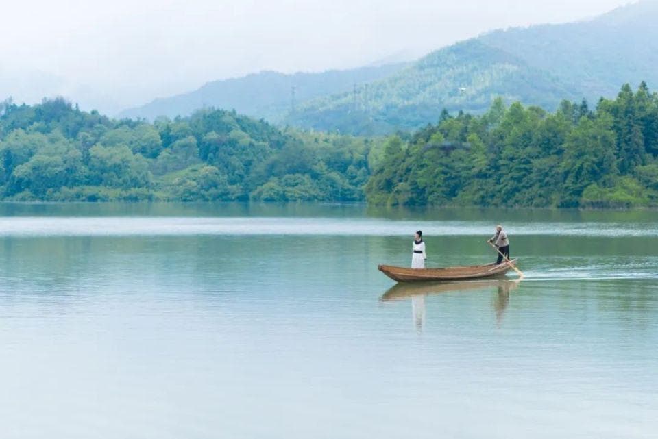 李白的春天，这是浪漫与浪漫的碰撞