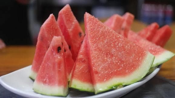 没隔夜的西瓜也不能吃？夏天如何健康吃瓜