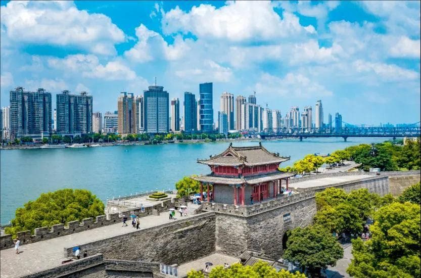 千年古城焕发现代魅力——襄阳：旧与新的时代交响丨封面策划①