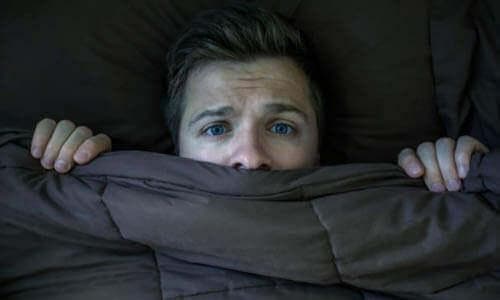 鬼壓床(睡眠癱瘓症、睡眠麻痺)是什麼？
