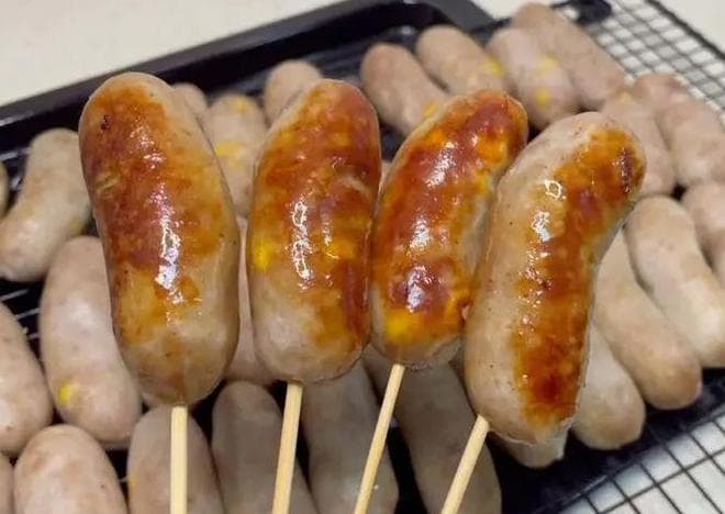 自制家庭烤肠：美味与健康的完美结合