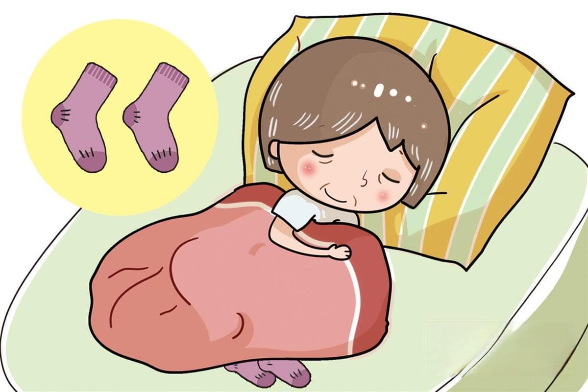入秋后穿袜子睡觉助眠？专家表示：可提高睡眠质量，并不是所有人都适合，需因人而异