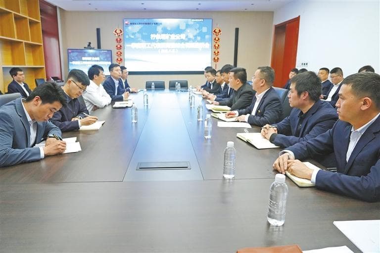 做好职工关心的事——陕西推动企业民主管理促和谐谋发展