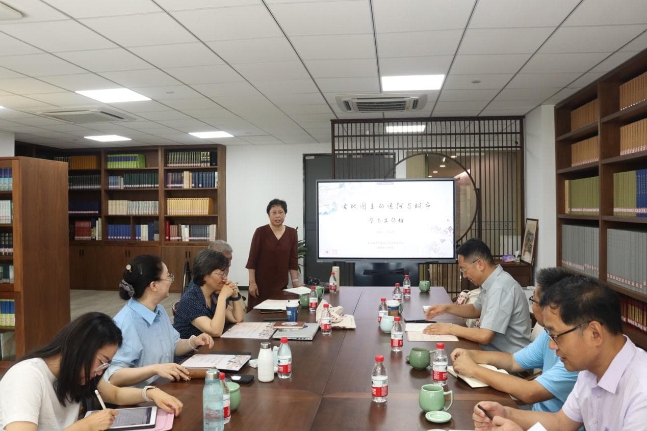 古地图上的运河与城市