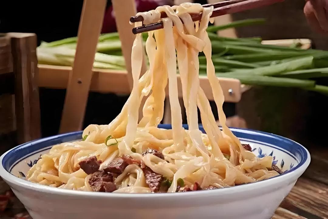 一碗穿越千年的丝路‘面’情缘——中国面条：从黄土高原到江南水乡的味觉史诗