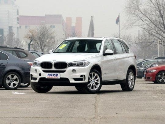 宝马查机油的方法是什么？检查机油时需要注意哪些事项？