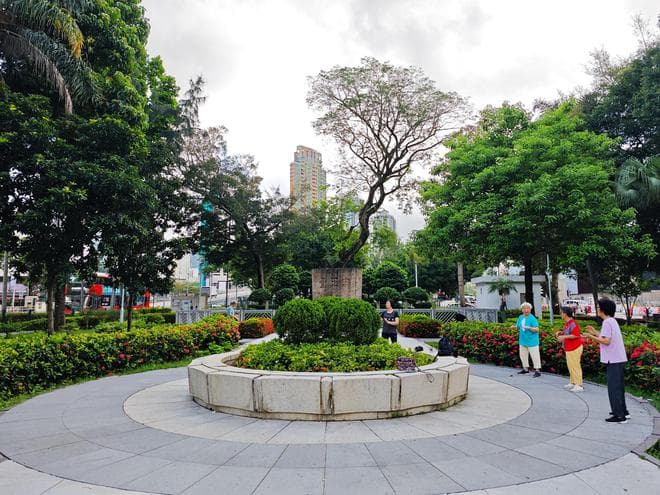 探访香港历史遗迹：宋王台、九龙寨城公园的历史和建筑特色