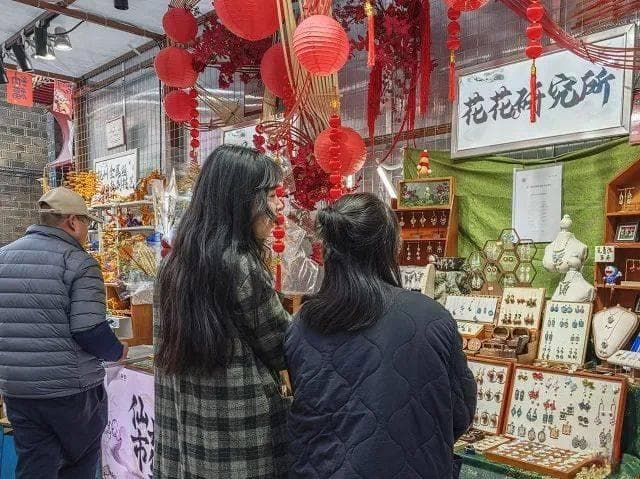 南昌：夜经济“点燃”消费新引擎