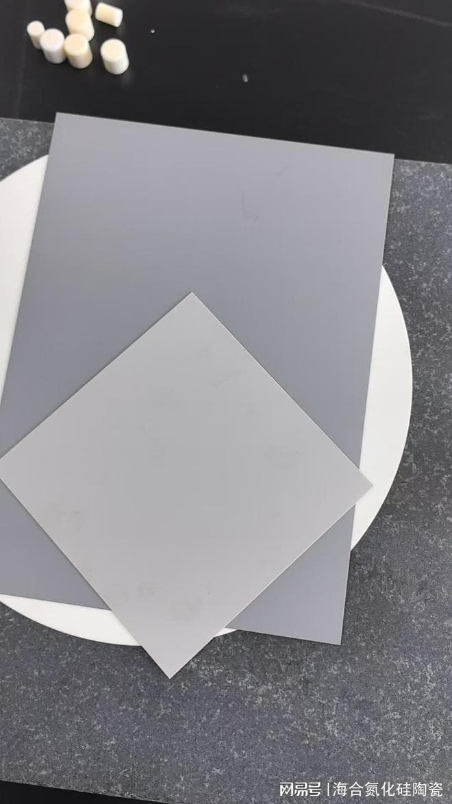 热压烧结氮化硅陶瓷与钨钢的硬度对比分析