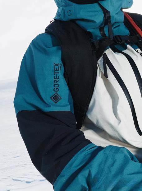 滑雪服清洗保养全攻略：延长装备寿命的实用技巧与方法