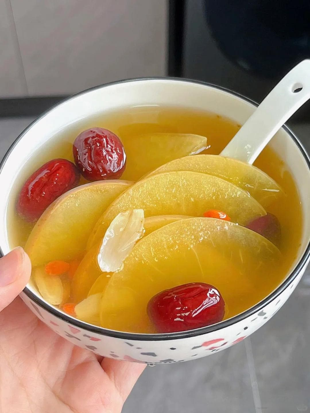 老中医推荐：6款苹果煮水食谱，助孩子健脾养胃、增强食欲