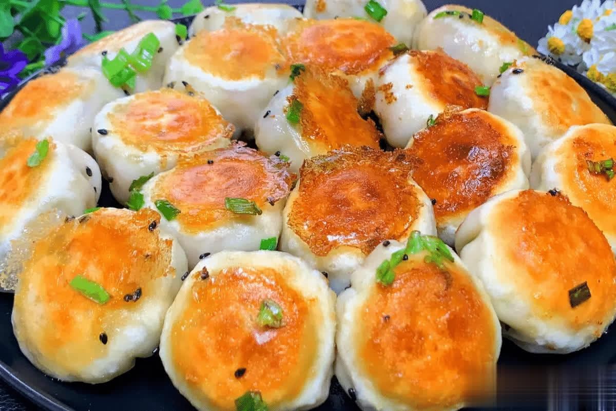 水煎包制作教程：从和面到煎制，详解关键步骤与技巧