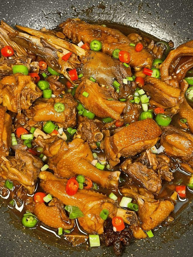 秋季气温骤降，啤酒鸭成为暖心美食首选！