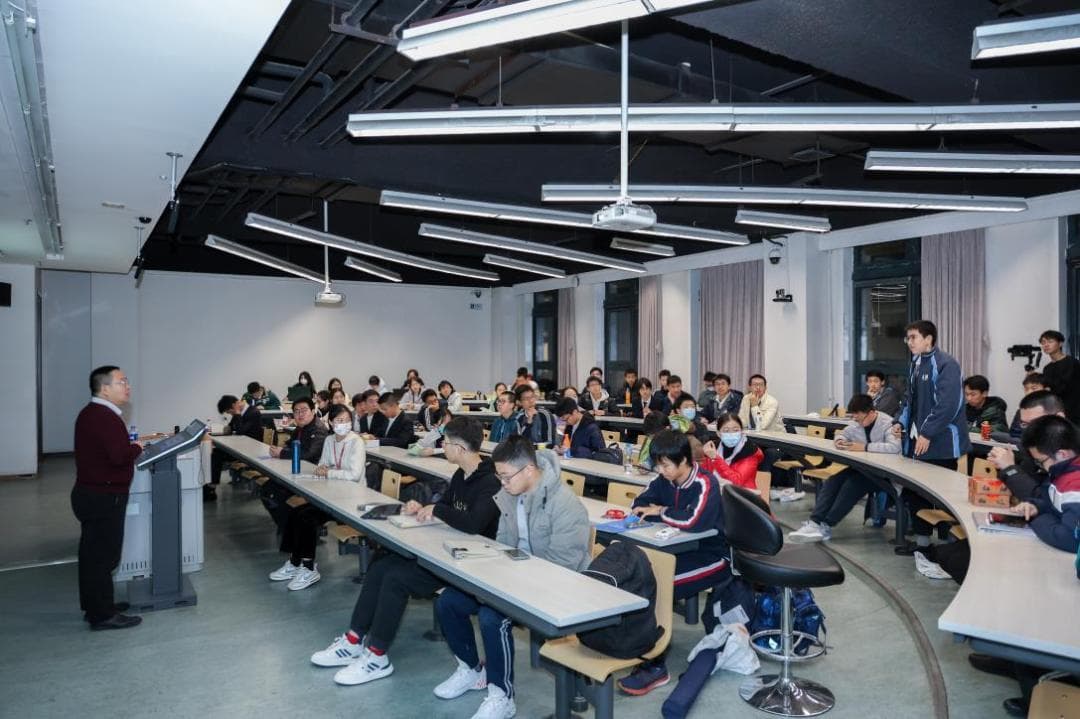 “英才计划”十年探索：不拘一格培养“未来科学家”
