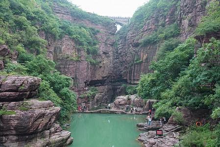 云台山：四季变换中的自然奇观与文化瑰宝