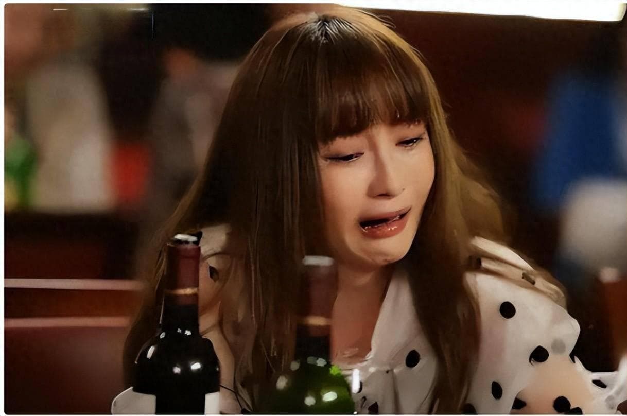 “周一见”10年后，再看马伊琍的现状，姚笛和文章好像活成了一个笑话